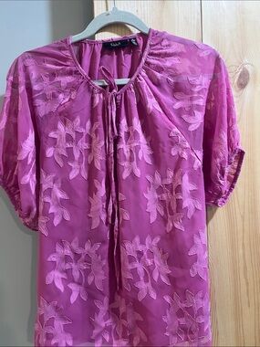Ella Los Angeles brand size small pink with a tie front size x small